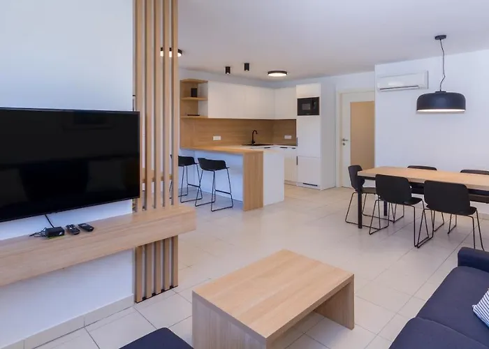 Premium Marina Apartments With Sea View By Locap Group